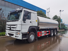 Camión de transporte de leche SINOTRUK HOWO 6X4