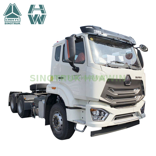 Camión tractor SINOTRUK HOWO E7G 6x4 para África