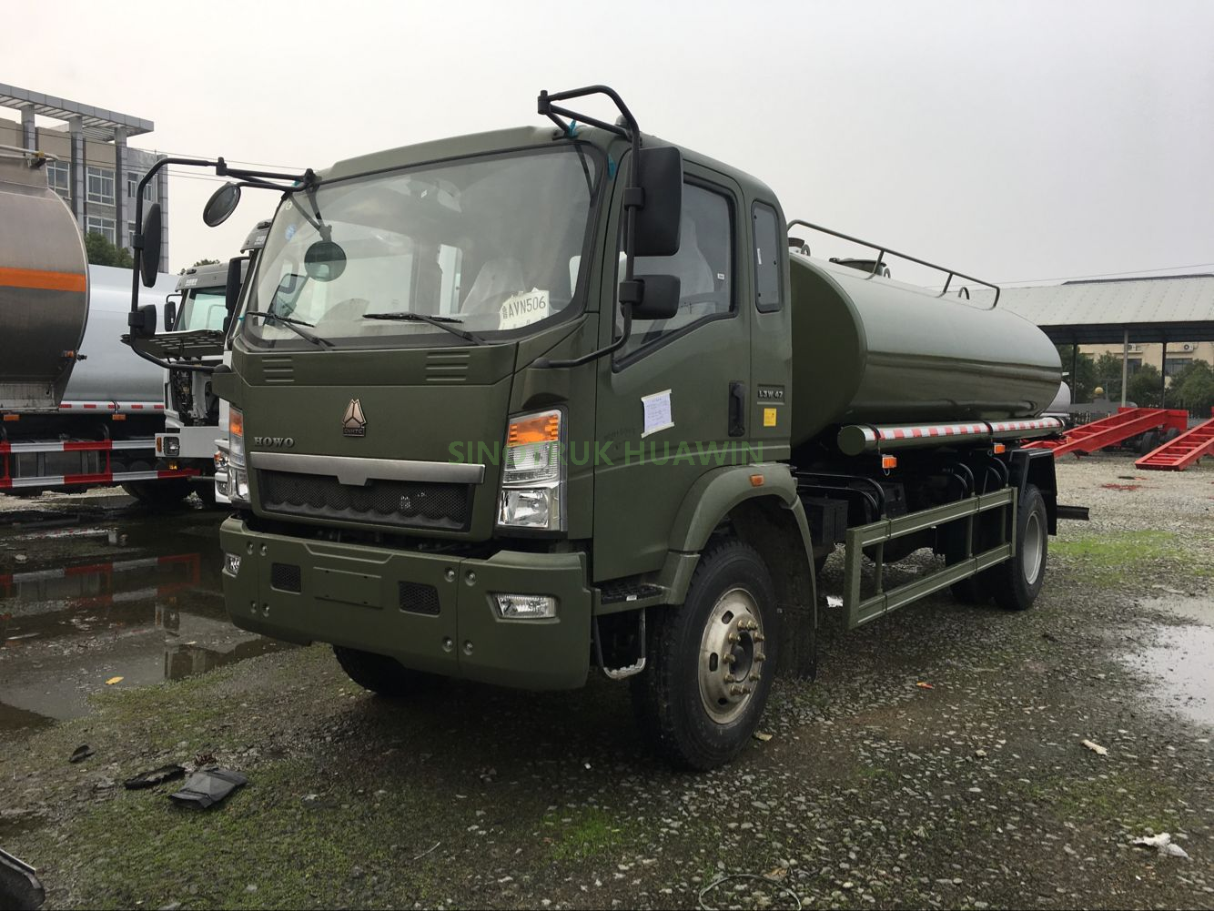 Camión rociador de agua SINOTRUK HOWO 4X2 10000 litros