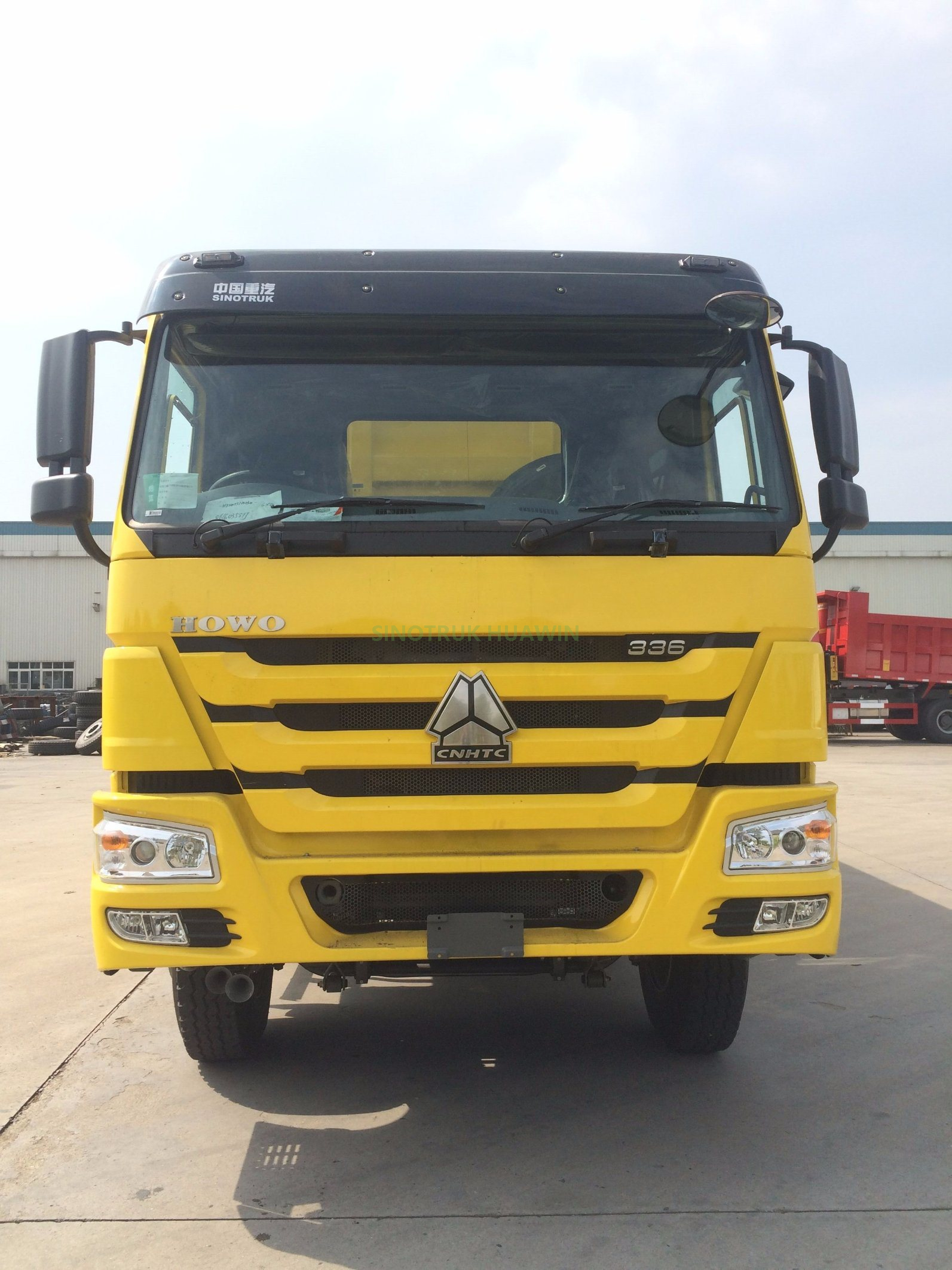 Sinotruck HOWO 6X4 Camión volquete basculante medio